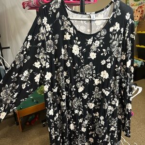 Old Navy Black Floral Long-Sleeve Dress